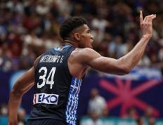 雷火电竞-字母哥官方宣布战术调整新规，中国队引发争议！上演精彩一战的简单介绍