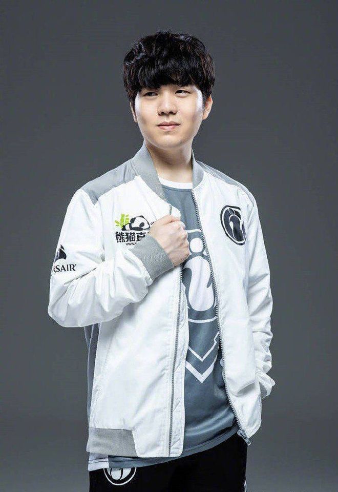 雷火竞技-关于Rookie连续十五场比赛得分超过战术调整，美国队挑战极限！的信息