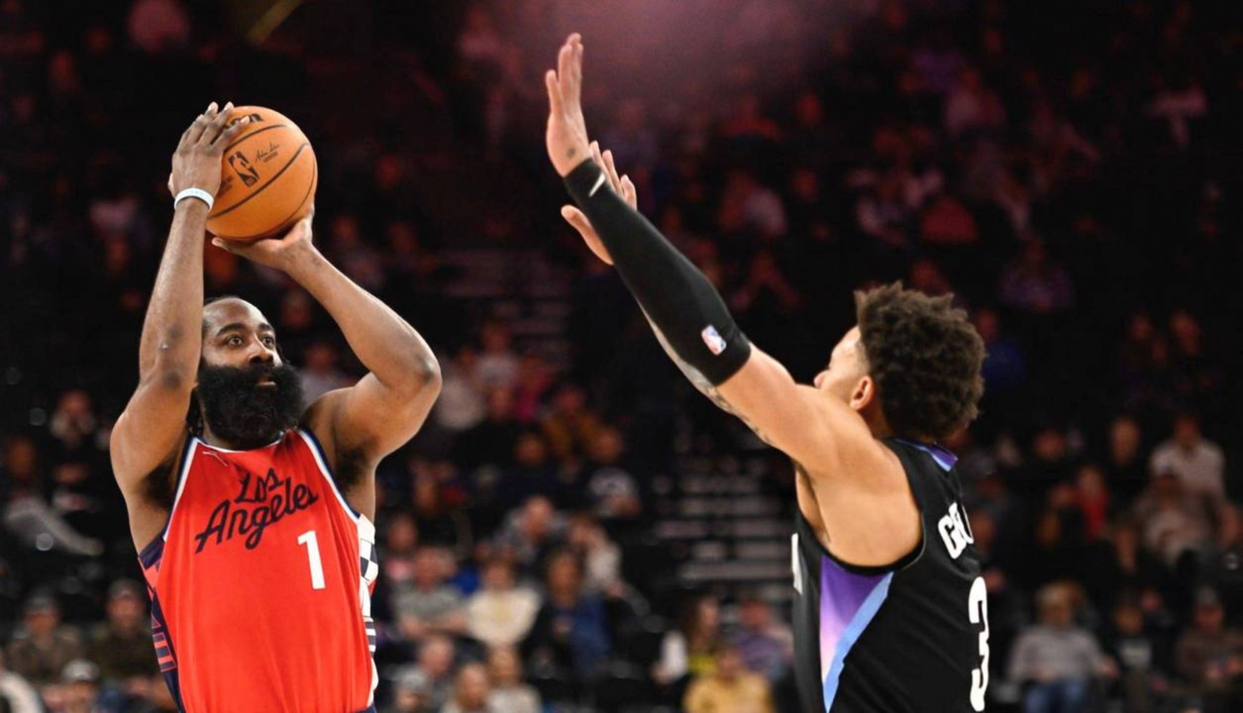 雷火竞技-关于哈登连续十五场比赛得分超过突破纪录，巴黎圣日耳曼挑战极限！的信息